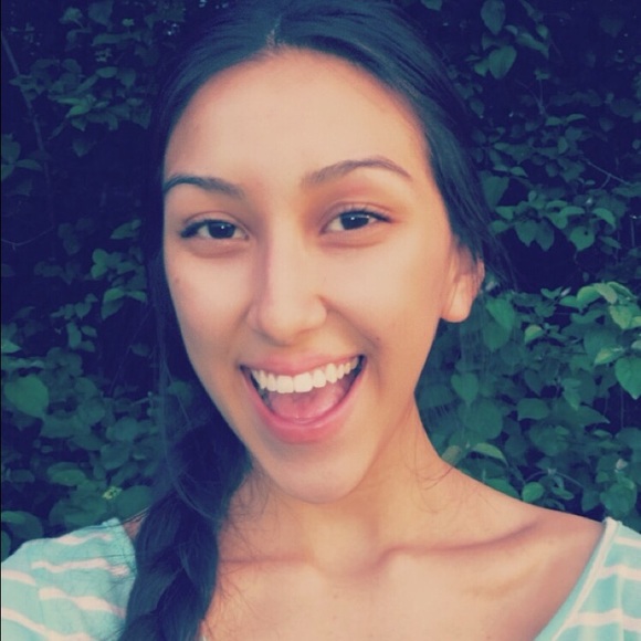 30% off 2 items! ♥️💋👛 - Picture 2 of 4