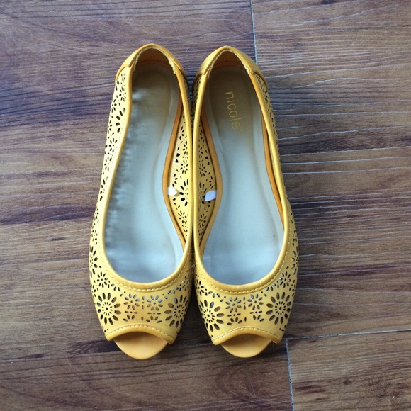 ModCloth Shoes - Golden yellow peep-toe flats with floral cutout
