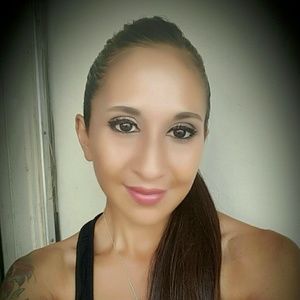 Meet your Posher, April