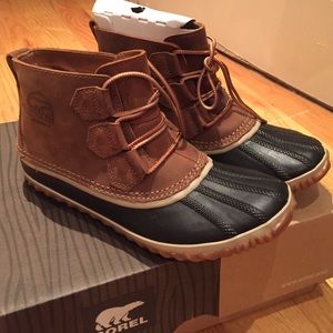 Sorel Women's Out N About Leather Boot