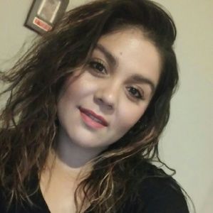 Meet your Posher, Isabel