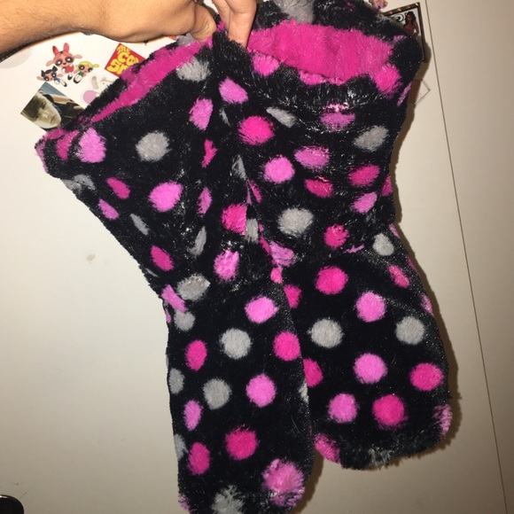 Fuzzy polkadot slippers