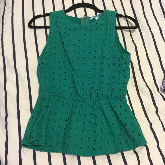 Pim and Larkin top XS shop bop