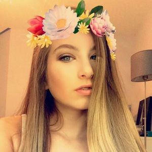 Meet your Posher, Macie