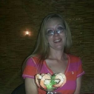 Meet your Posher, Crystal