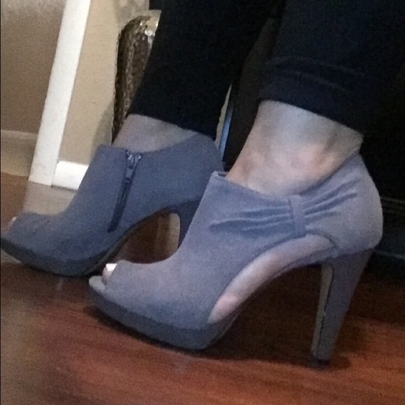 Westies Gray Heels