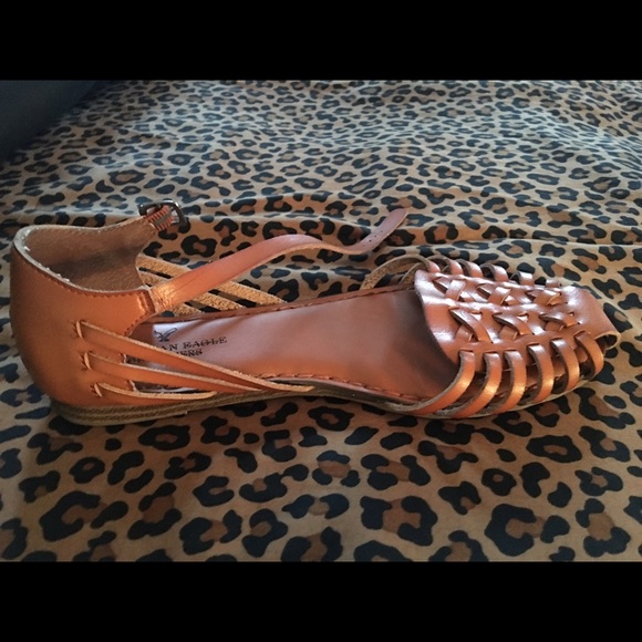 American eagle sandals