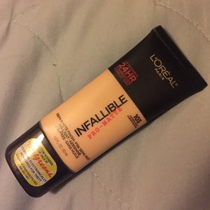 L'oreal Infallible Pro Matte Foundation 103