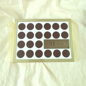 Urban Decay Gwen Stefani palette