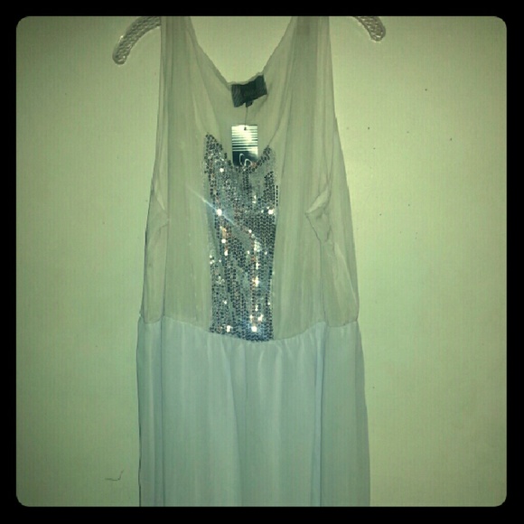 Sexy sequined white Slinky plus size hi lo dress - Picture 1 of 4