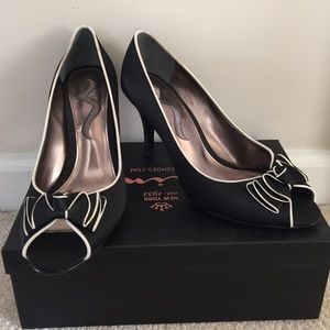 Nina Black and White Heels with Bow (Size 8.5)