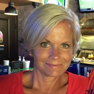 Meet your Posher, Robyn