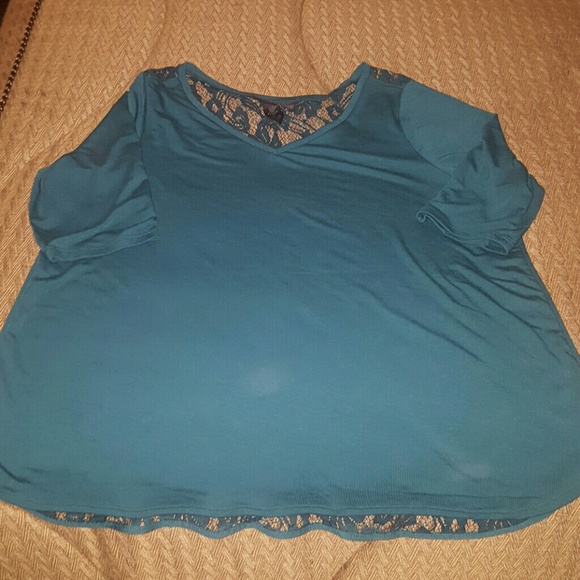 Lane Bryant Tops - NWOT Lane Bryant tshirt w/lace back