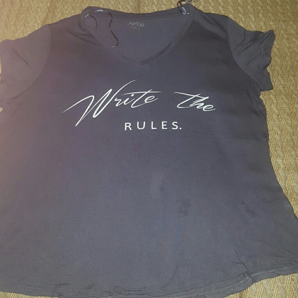 Apt 9 Tshirt XL