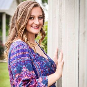 Meet your Posher, Brooke