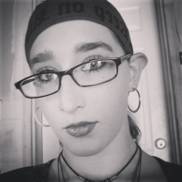 Meet your Posher, Alexis - Picture 1 of 1