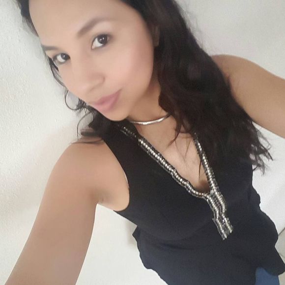 Meet your Posher, Deysi