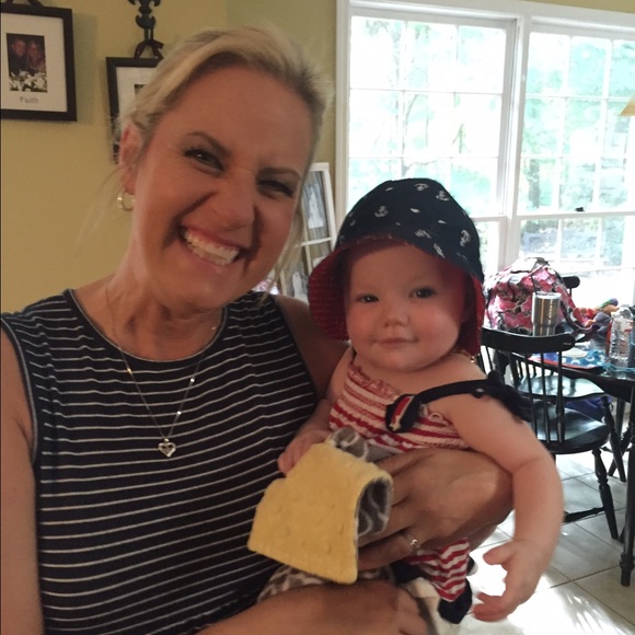 Meet your Posher, Amber - Picture 1 of 1