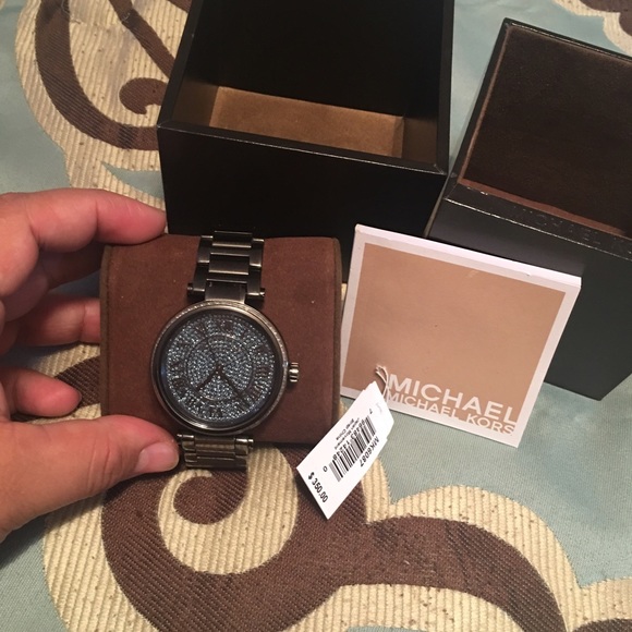 Michael Kors watch perfect condt only worn few dys