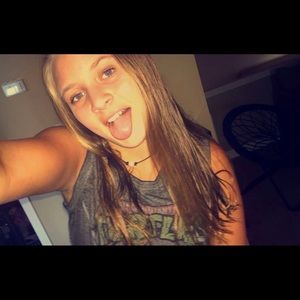 Meet your Posher, Olivia