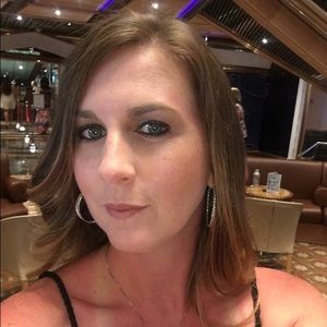 Meet your Posher, Julie'