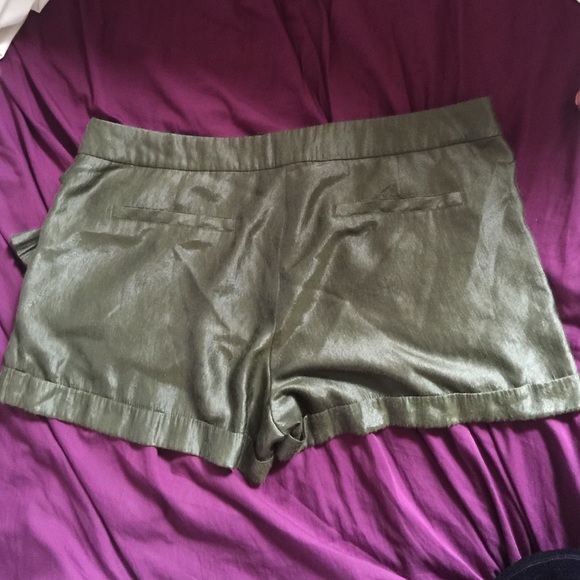 Green shorts - Picture 3 of 5
