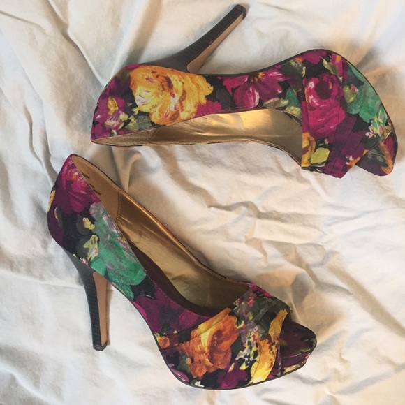 Floral Peep Toe Pumps