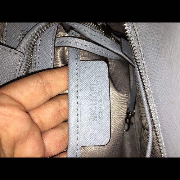 Michael Kors - Picture 2 of 4