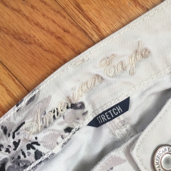 Flowery American eagle pants - Picture 2 of 3