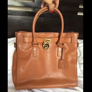 🎉🎉🎉TODAY ONLY SALE 🎉🎉🎉🎉 MK  Hamilton Tote