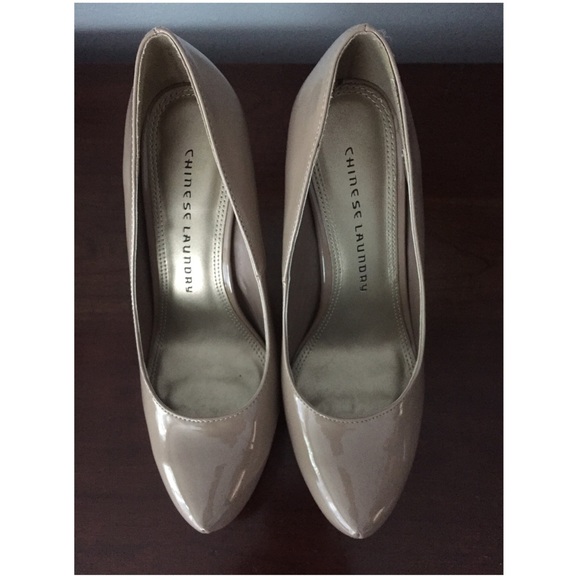 New Chinese Laundry nude pumps size 7.5