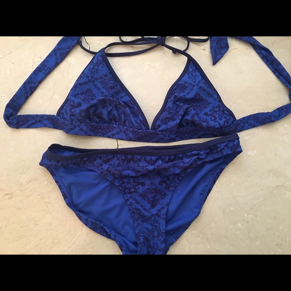 Dark blue Converse one star bating suite