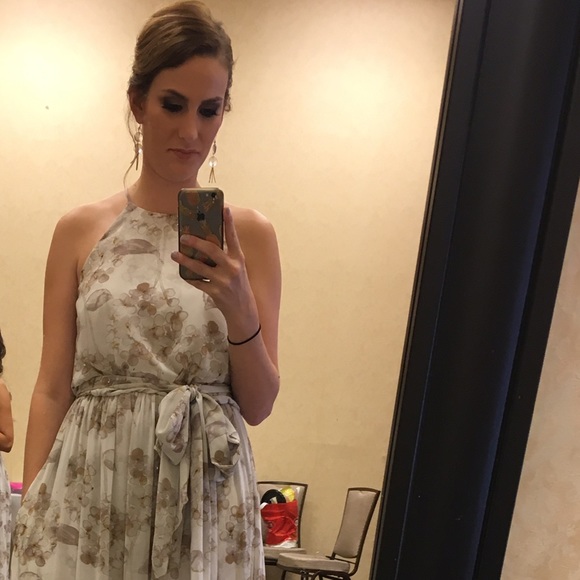 1 hr SALE!! Gorgeous floral dress