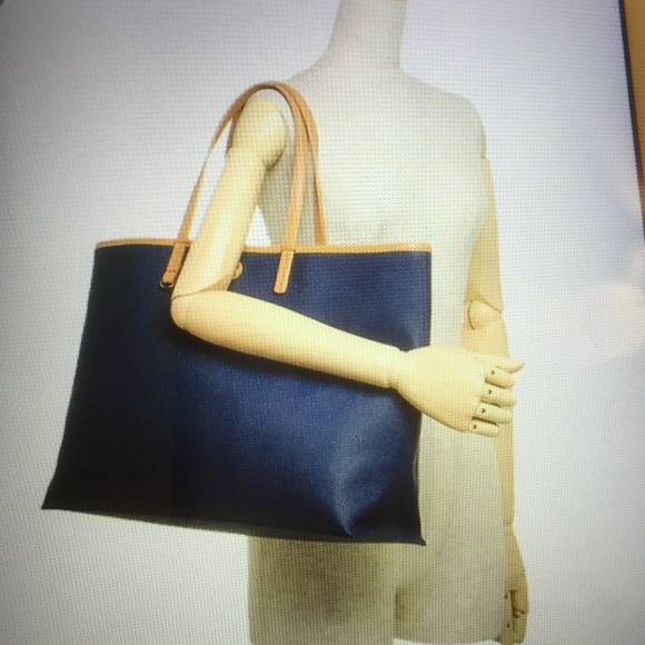 🆕Tory Burch Cameron Tote in Black. NWT - Picture 3 of 4