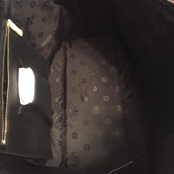 🆕Tory Burch Cameron Tote in Black. NWT - Picture 4 of 4