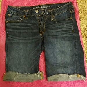 Super cute American Eagle capris