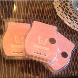 3 Scentsy bars