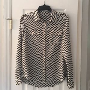 American Eagle Black and White Chevron Blouse
