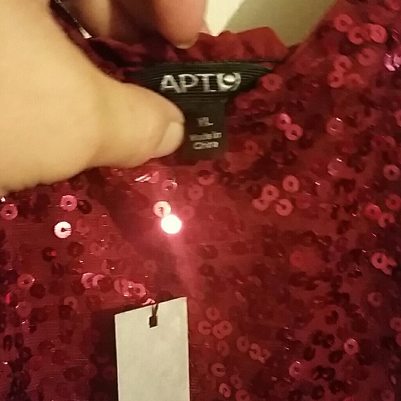 Evening gown or even a high school dance - Picture 2 of 2