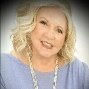 Meet your Posher, Claudia