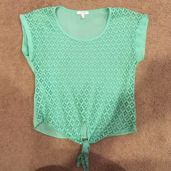 Lace shirt with front knot