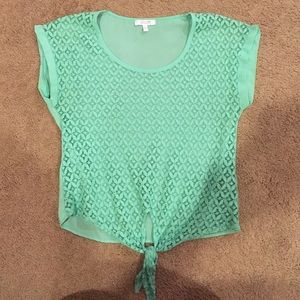 Lace shirt with front knot