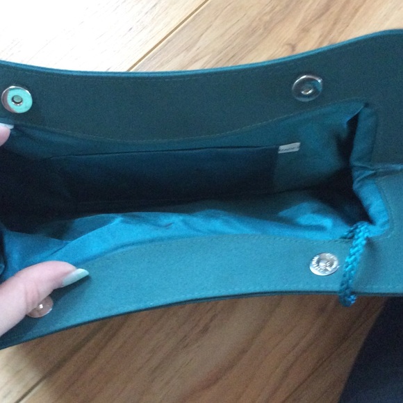 Floral clutch - Picture 2 of 3