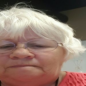 Meet your Posher, Suzanne