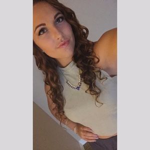 Meet your Posher, Danyelle