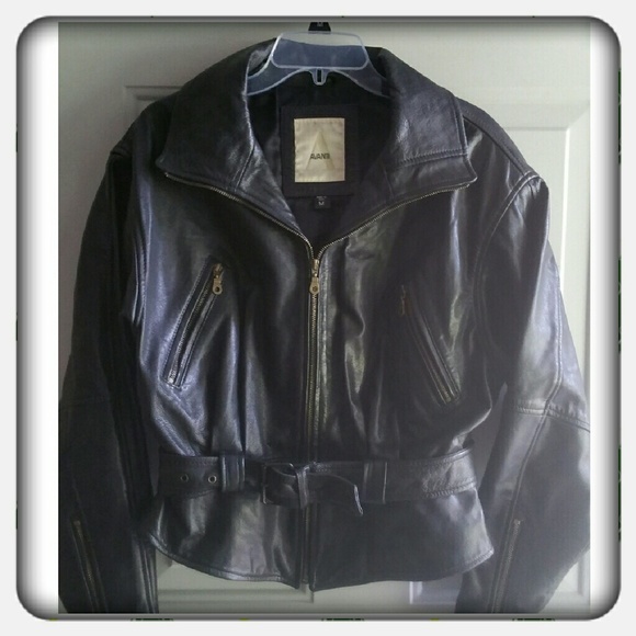 EUC!! AVANTI BLACK MOTO LEATHER WOMENS JACKET/COAT