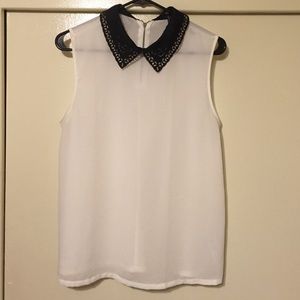 Black cut collared white shirt size L