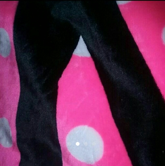 vs PINK Polka dot blanket NEW - Picture 3 of 4