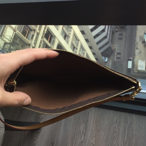 Louis Vuitton bag - Picture 2 of 4