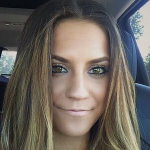 Meet your Posher, Kelli